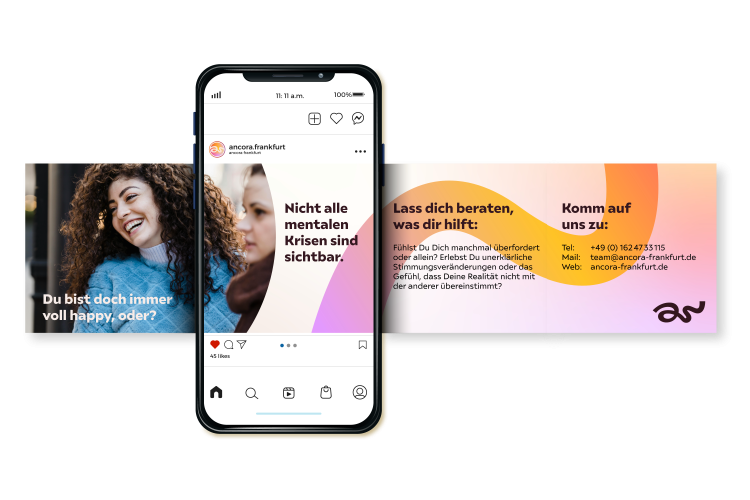 Smartphone mit dem Instagram-Auftritt von ancora, daneben ein Carousel-Post mit Porträtfoto und Infotexten.