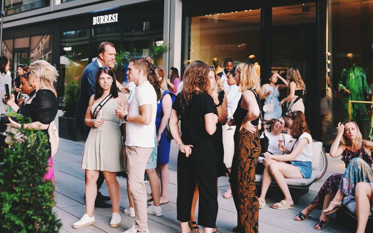 Neue Rothof Event People