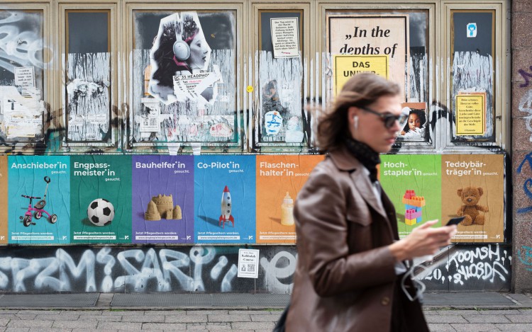 Plakate Wegbegleiter gesucht